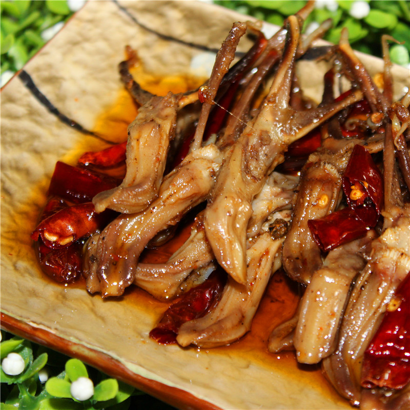 麻辣鲜香，回味无穷——四川风味冷吃鸭舌，办公室零食新宠